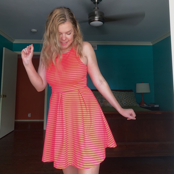 casual dress - Picture 1 of 2